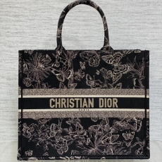 Christian Dior Shopping Bags